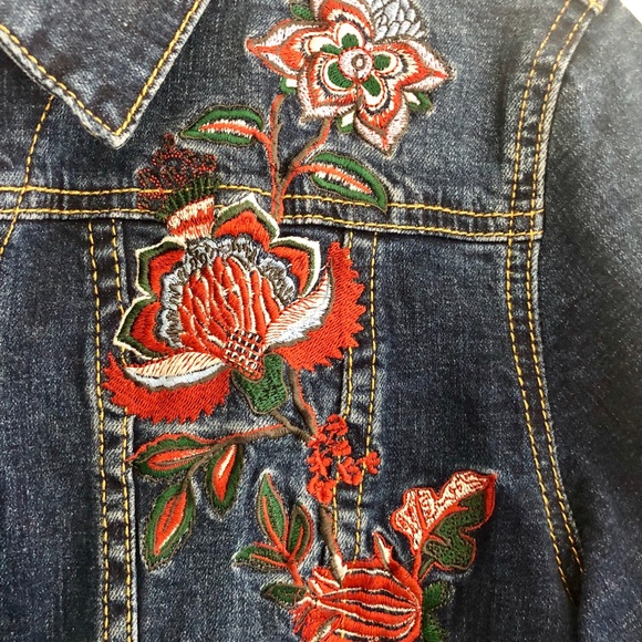 Adorable denim jacket - Picture 3 of 4